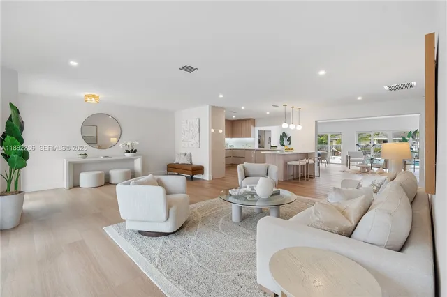 $2,770,000 | 3341 Northeast 38th Street, Fort Lauderdale, FL 33308