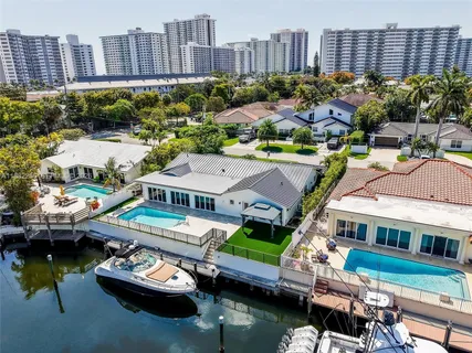 $2,770,000 | 3341 Northeast 38th Street, Fort Lauderdale, FL 33308