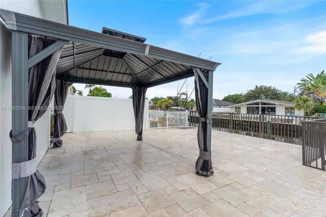 $2,770,000 | 3341 Northeast 38th Street, Fort Lauderdale, FL 33308