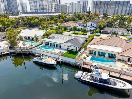 $2,770,000 | 3341 Northeast 38th Street, Fort Lauderdale, FL 33308