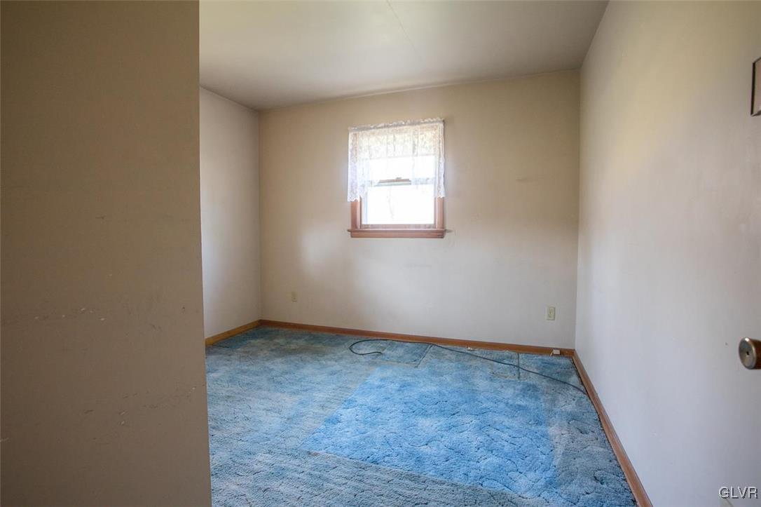 223 Grouse Drive Bath, PA 18014 - Photo 7 of 18 an empty room with a window