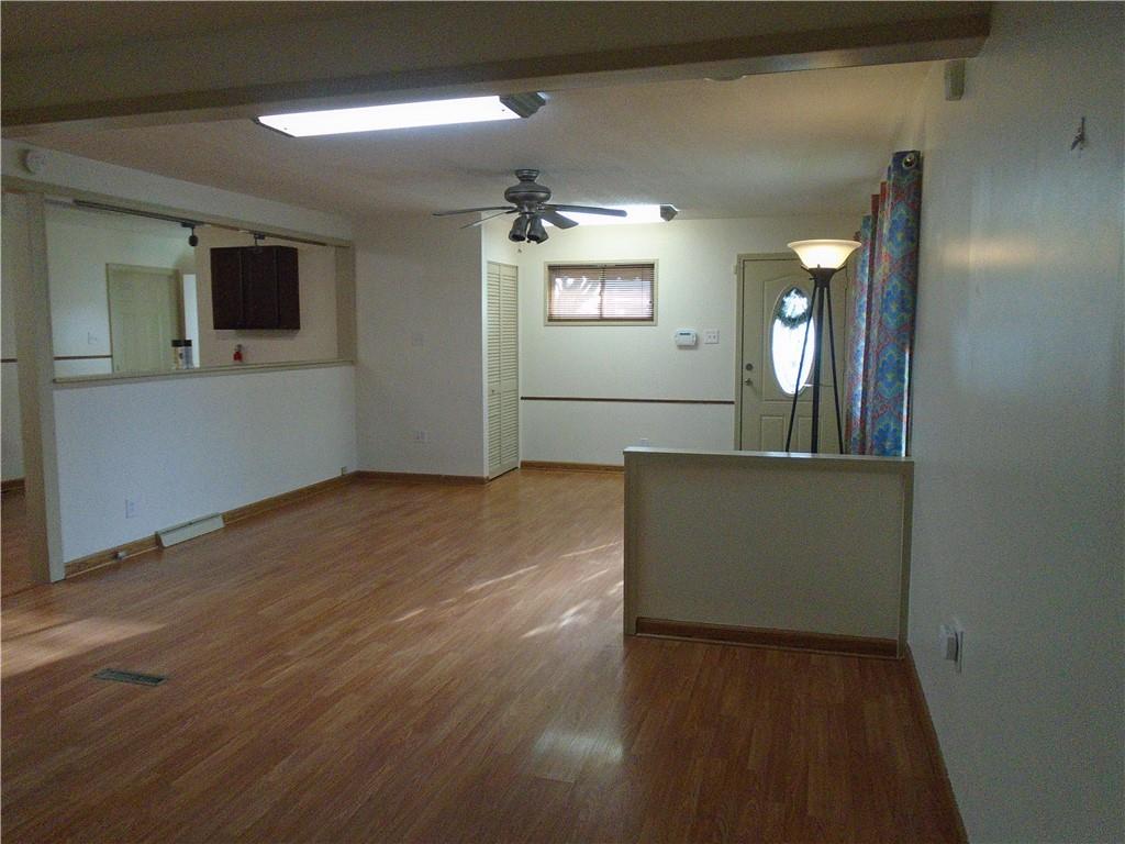 349 New York Avenue Rochester, PA 15074 - Photo 5 of 23
