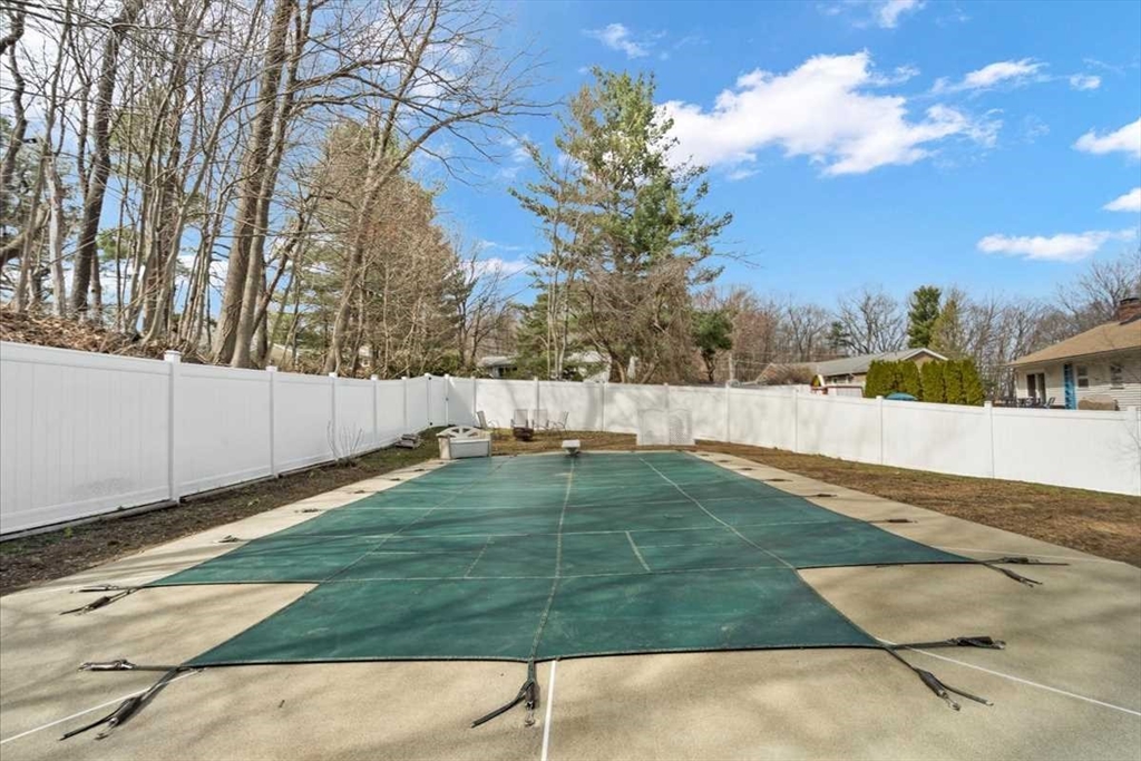 136 Winthrop Lane Holden, MA 01520 - Photo 32 of 42 a view of a backyard