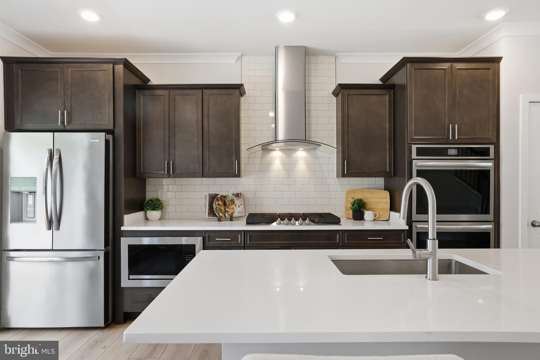 2403 Woodlands Road Baltimore, MD 21244 - Photo 4 of 63