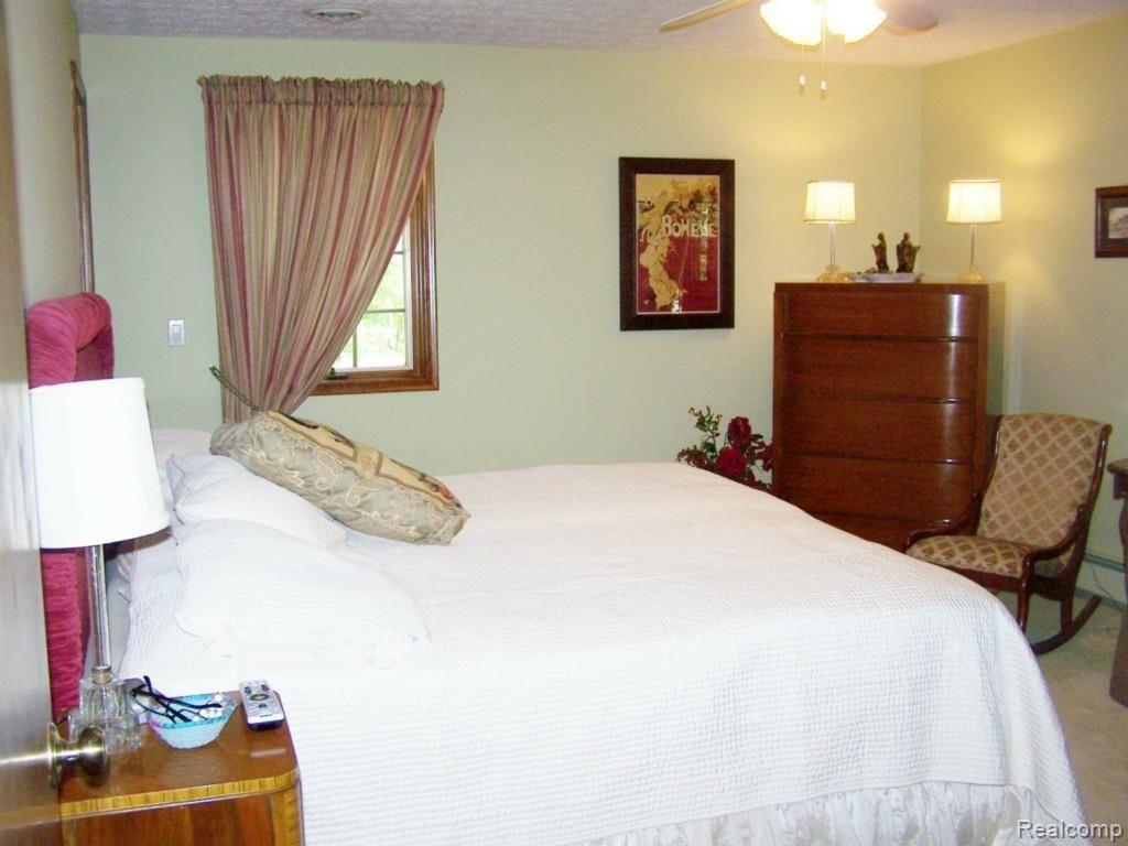 2800 Pineway Trail Howell, MI 48855 - Photo 21 of 30 100_8896.jpg