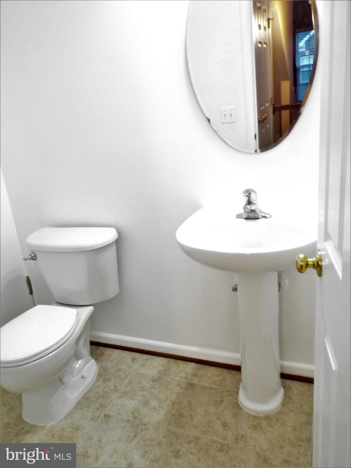 41802 Inspiration Terrace Aldie, VA 20105 - Photo 19 of 43 Half Bath Main Level