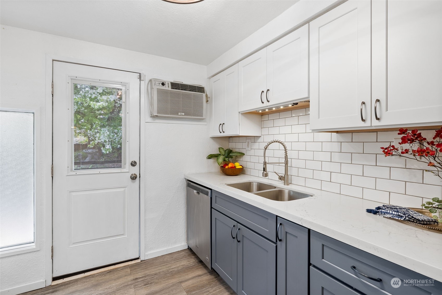 1814 Davis Avenue South Renton, WA 98055 - Photo 11 of 38 Gallery Image 11