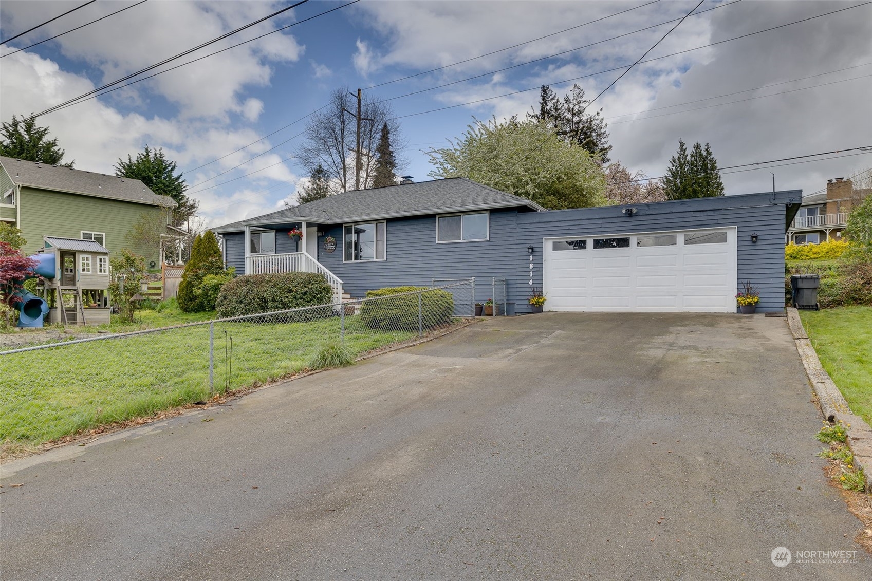 1814 Davis Avenue South Renton, WA 98055 - Photo 3 of 38 Gallery Image 3