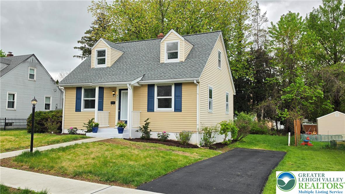 332 Cedar Road Hellertown, PA 18055 - Photo 4 of 55