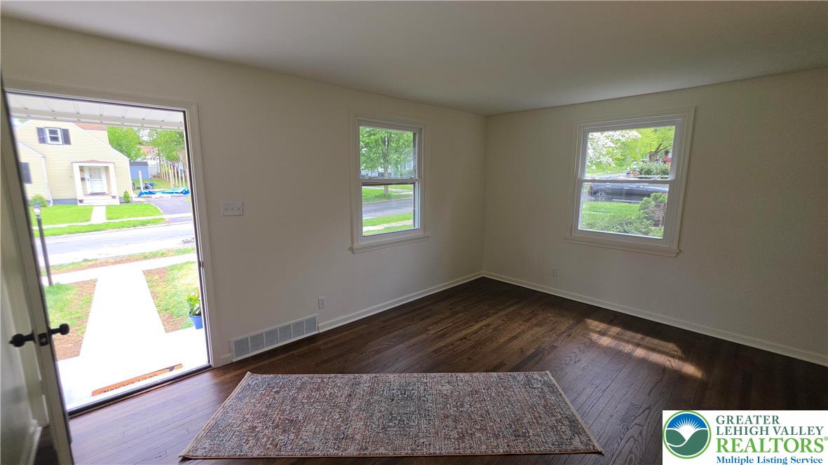 332 Cedar Road Hellertown, PA 18055 - Photo 8 of 55