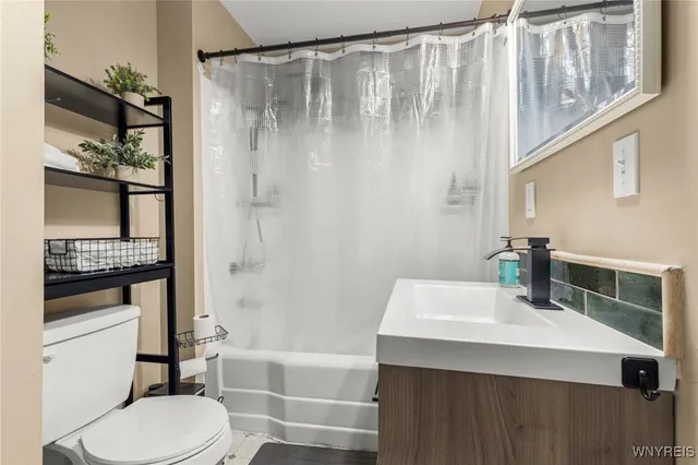 $299,900 | 1386 Erie Street, Darien, NY 14040