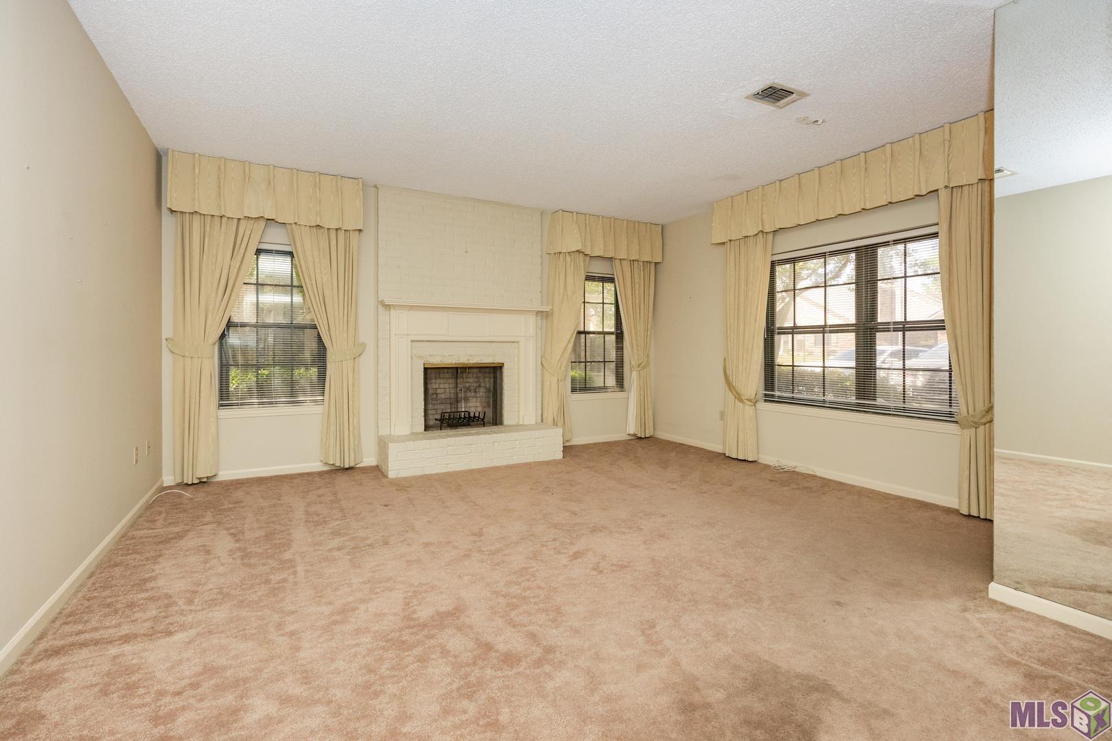 2033 West Magna Carta Place Baton Rouge, LA 70815 - Photo 2 of 18