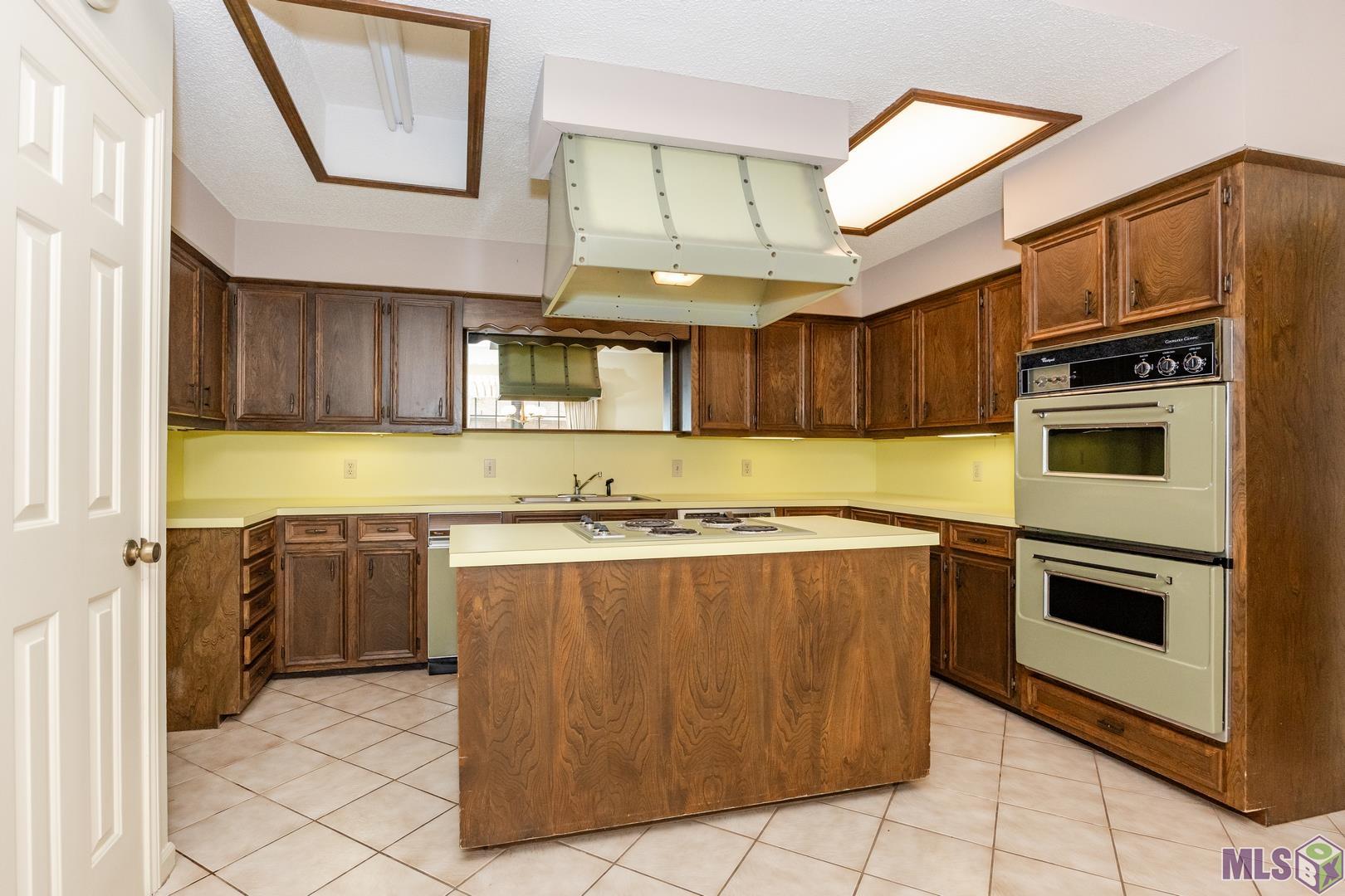 2033 West Magna Carta Place Baton Rouge, LA 70815 - Photo 6 of 18