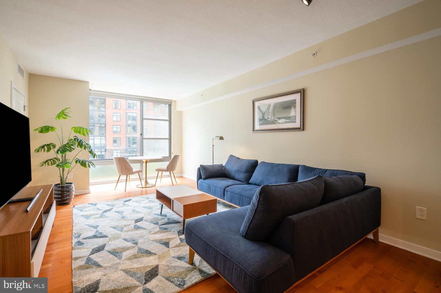 475 K Street Northwest, Unit 422 Washington, DC 20001 - Photo 1 of 33