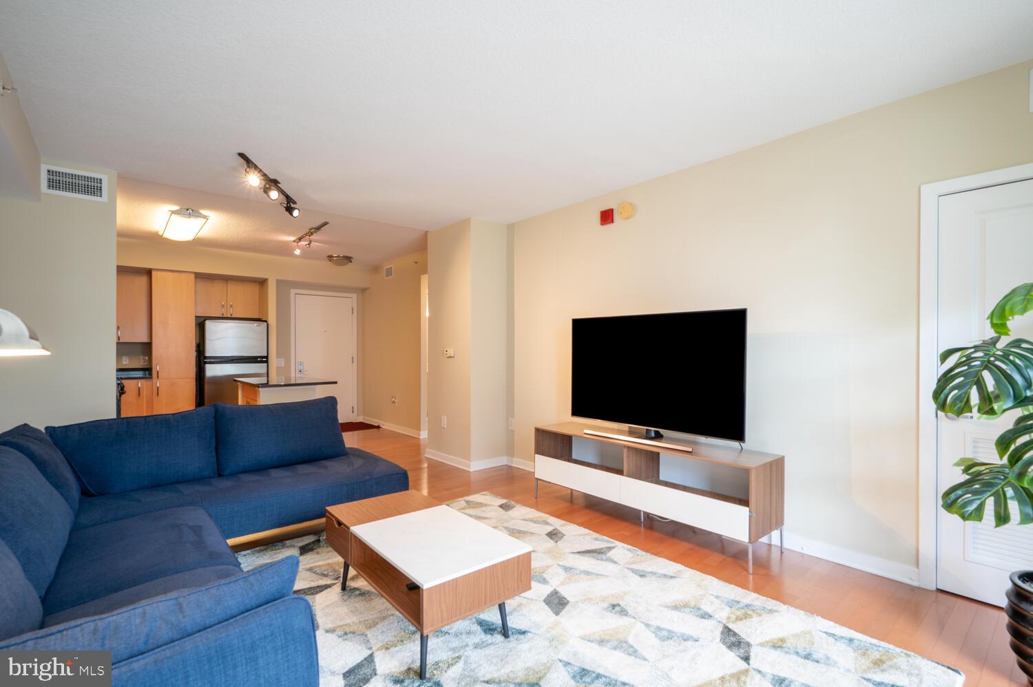 475 K Street Northwest, Unit 422 Washington, DC 20001 - Photo 7 of 33