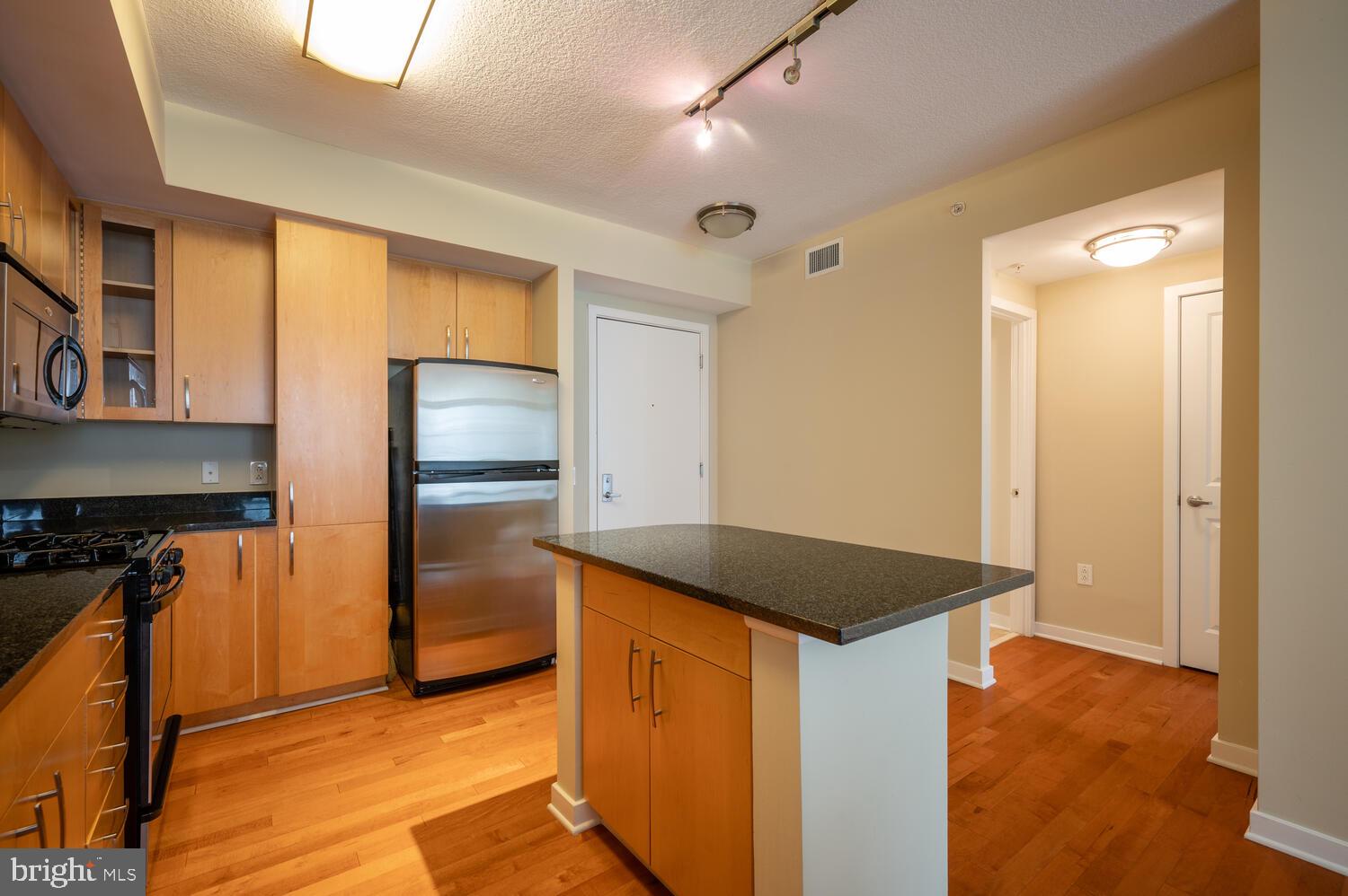475 K Street Northwest, Unit 422 Washington, DC 20001 - Photo 8 of 33
