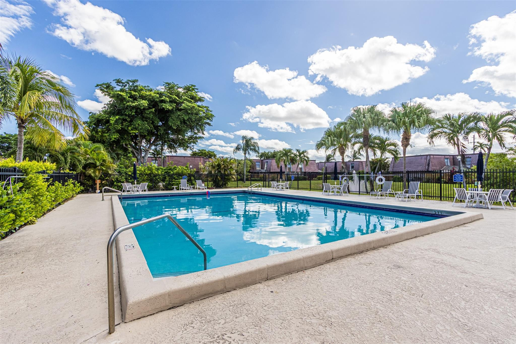 7546 Courtyard Run East, Unit E Boca Raton, FL 33433 - Photo 16 of 25 Photo 16