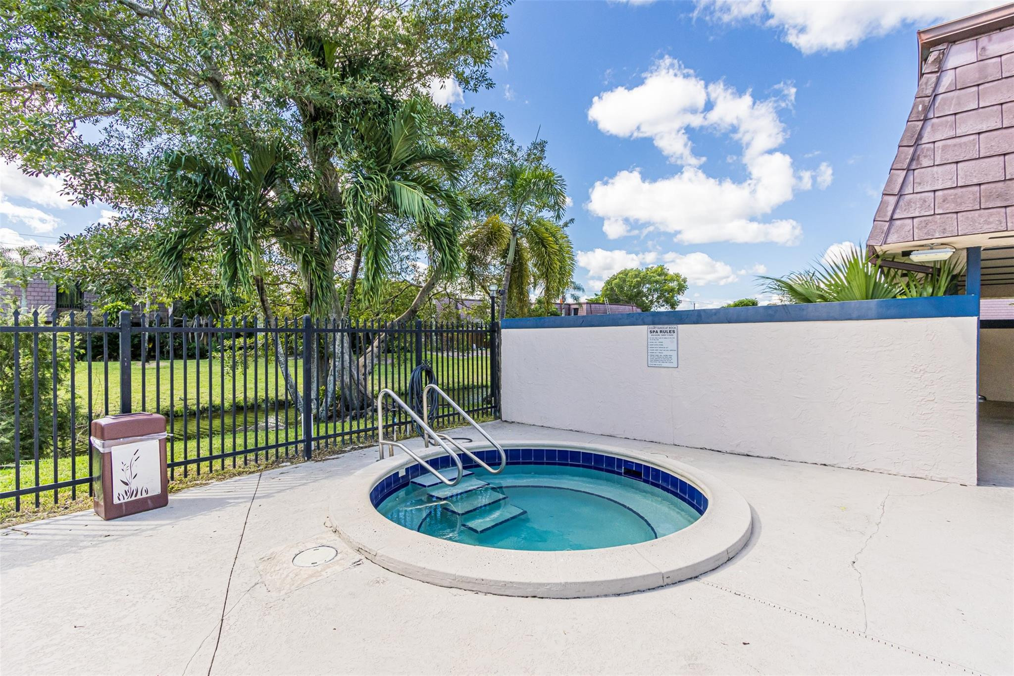 7546 Courtyard Run East, Unit E Boca Raton, FL 33433 - Photo 18 of 25 Photo 18