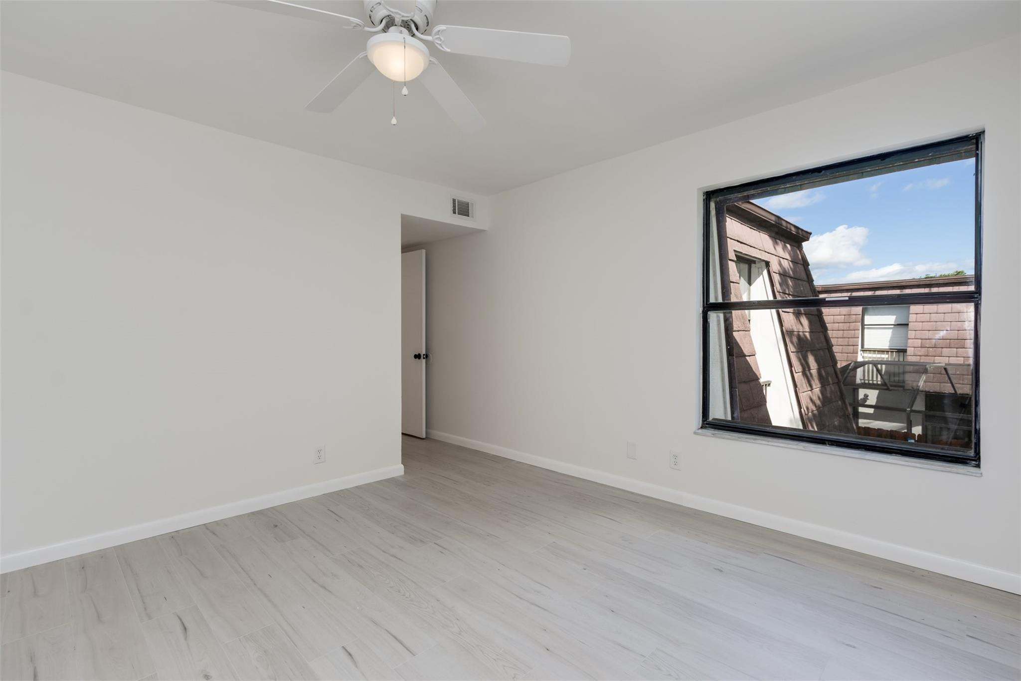 7546 Courtyard Run East, Unit E Boca Raton, FL 33433 - Photo 8 of 25 Photo 8