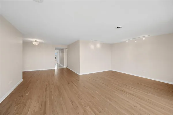 $339,000 | 424 Park Avenue, Unit 501, River Forest, IL 60305