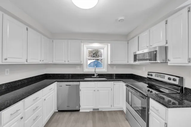 $520,000 | 169 Sutton Avenue, Oxford, MA 01540