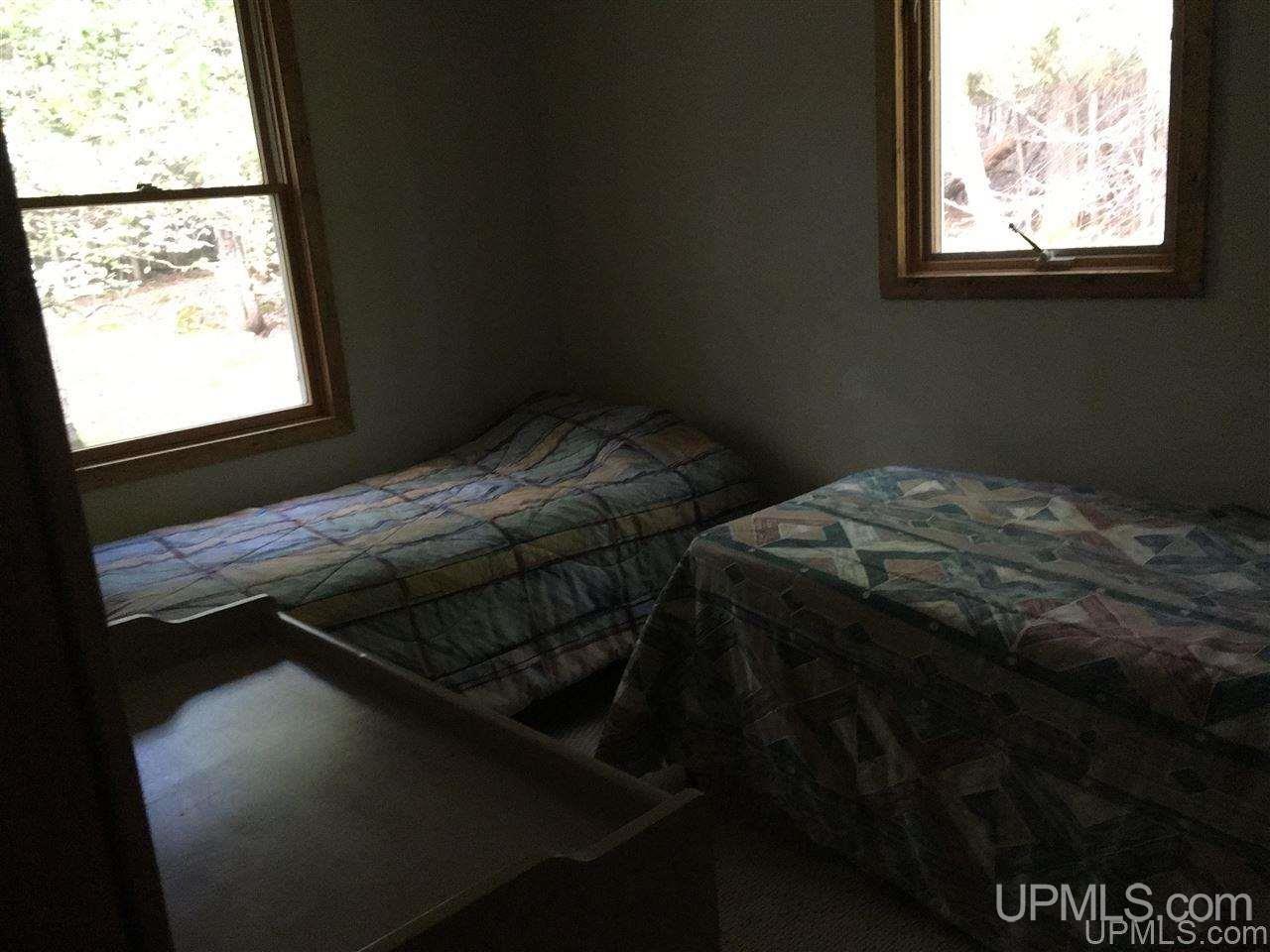550 Riverside Road Marquette, MI 49855 - Photo 16 of 26 Gallery Image 16