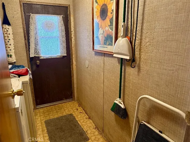 a bathroom with a tub