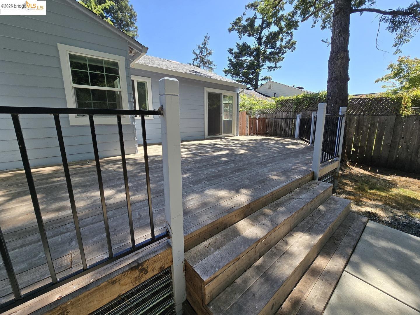 241 Humboldt Street San Rafael, CA 94901 - Photo 25 of 32 a view of a backyard