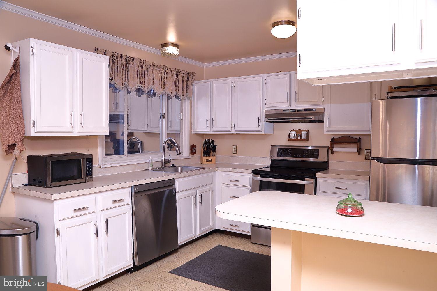 94 Petersburg Road Lancaster, PA 17601 - Photo 7 of 28