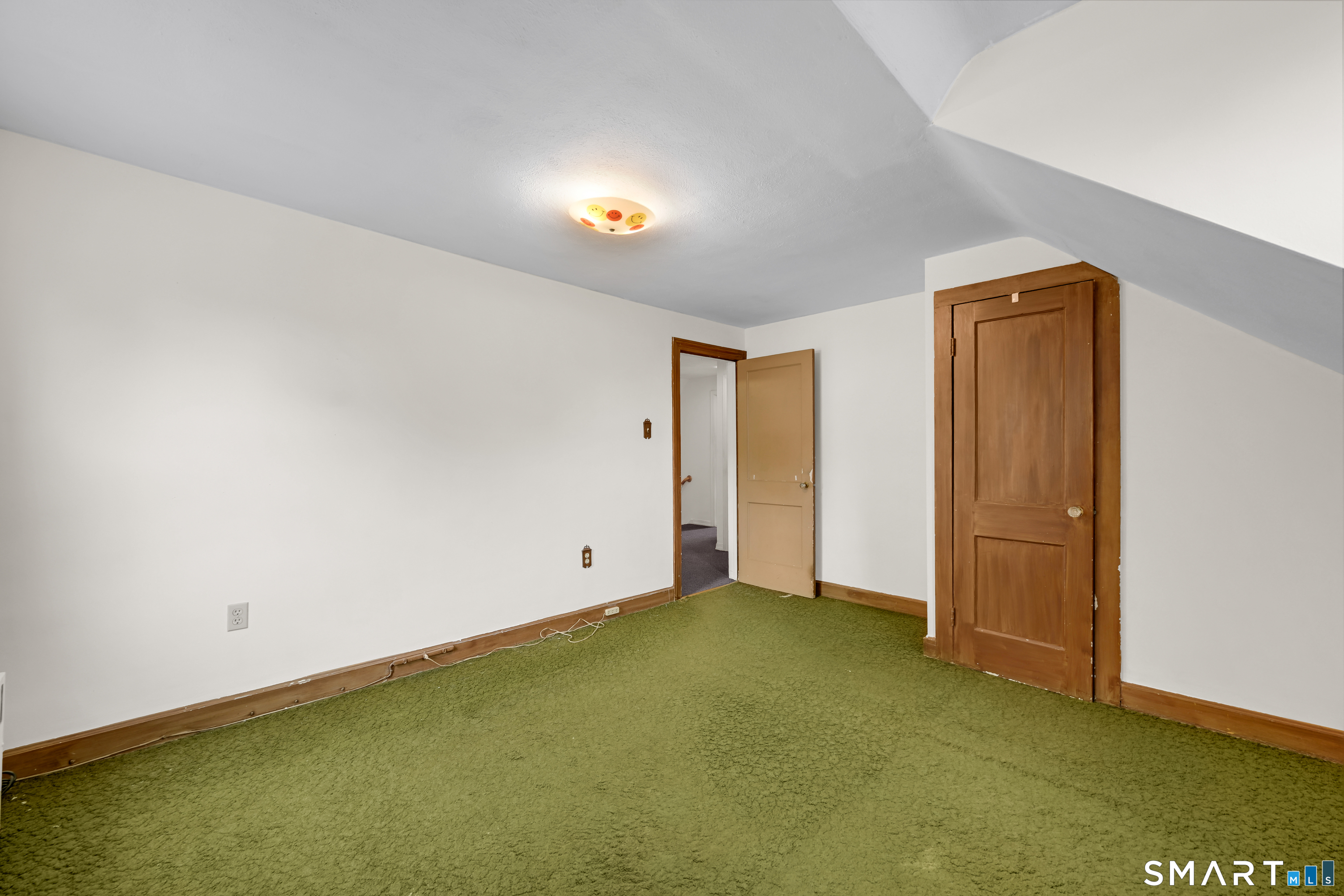 247 Stevens Street Bristol, CT 06010 - Photo 13 of 37