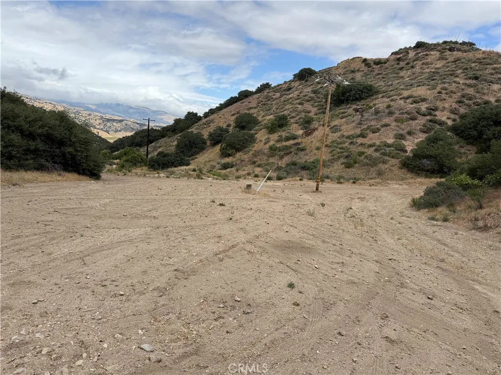 35442 Lancaster Road Lancaster, CA 93535 - Photo 3 of 26 a view of ocean beach and mountain