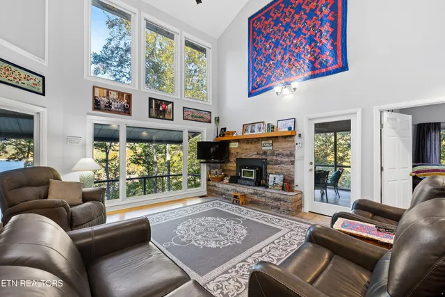 $1,600,000 | 236 Norris Shores Lane, Sharps Chapel, TN 37866