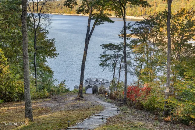 $1,600,000 | 236 Norris Shores Lane, Sharps Chapel, TN 37866