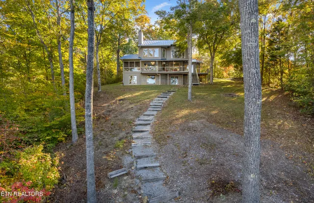 $1,600,000 | 236 Norris Shores Lane, Sharps Chapel, TN 37866