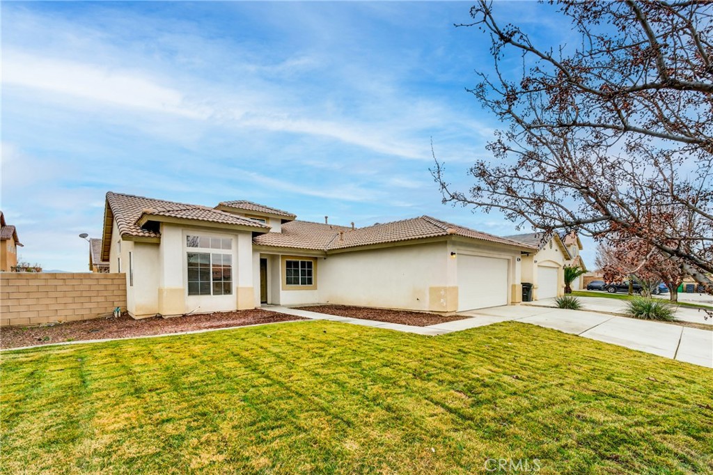 2018 East Jenner Street Lancaster, CA 93535 - Photo 2 of 39