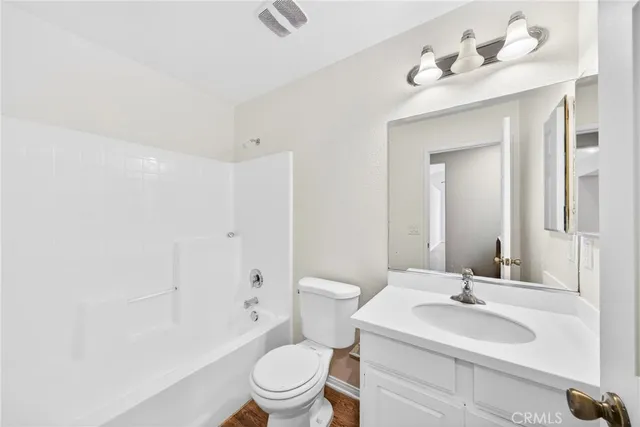 $429,900 | 2018 East Jenner Street, Lancaster, CA 93535