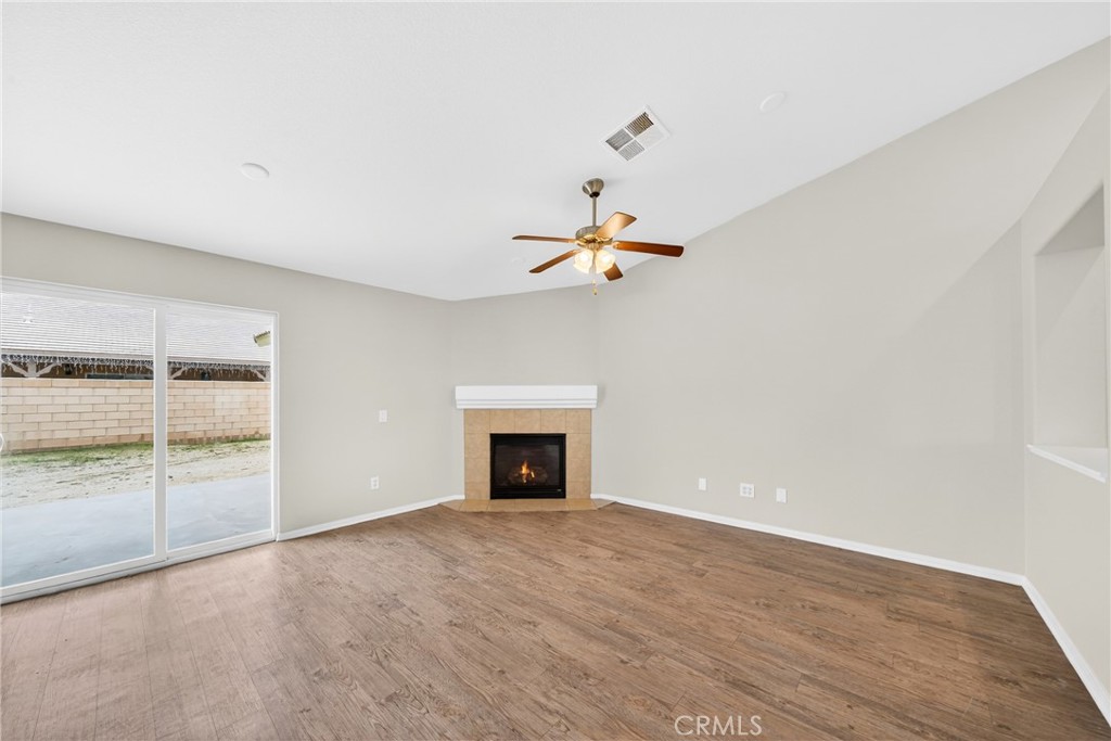 2018 East Jenner Street Lancaster, CA 93535 - Photo 4 of 39