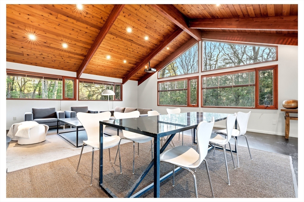 86 Myles Standish Road, Unit 1 Weston, MA 02493 - Photo 5 of 14