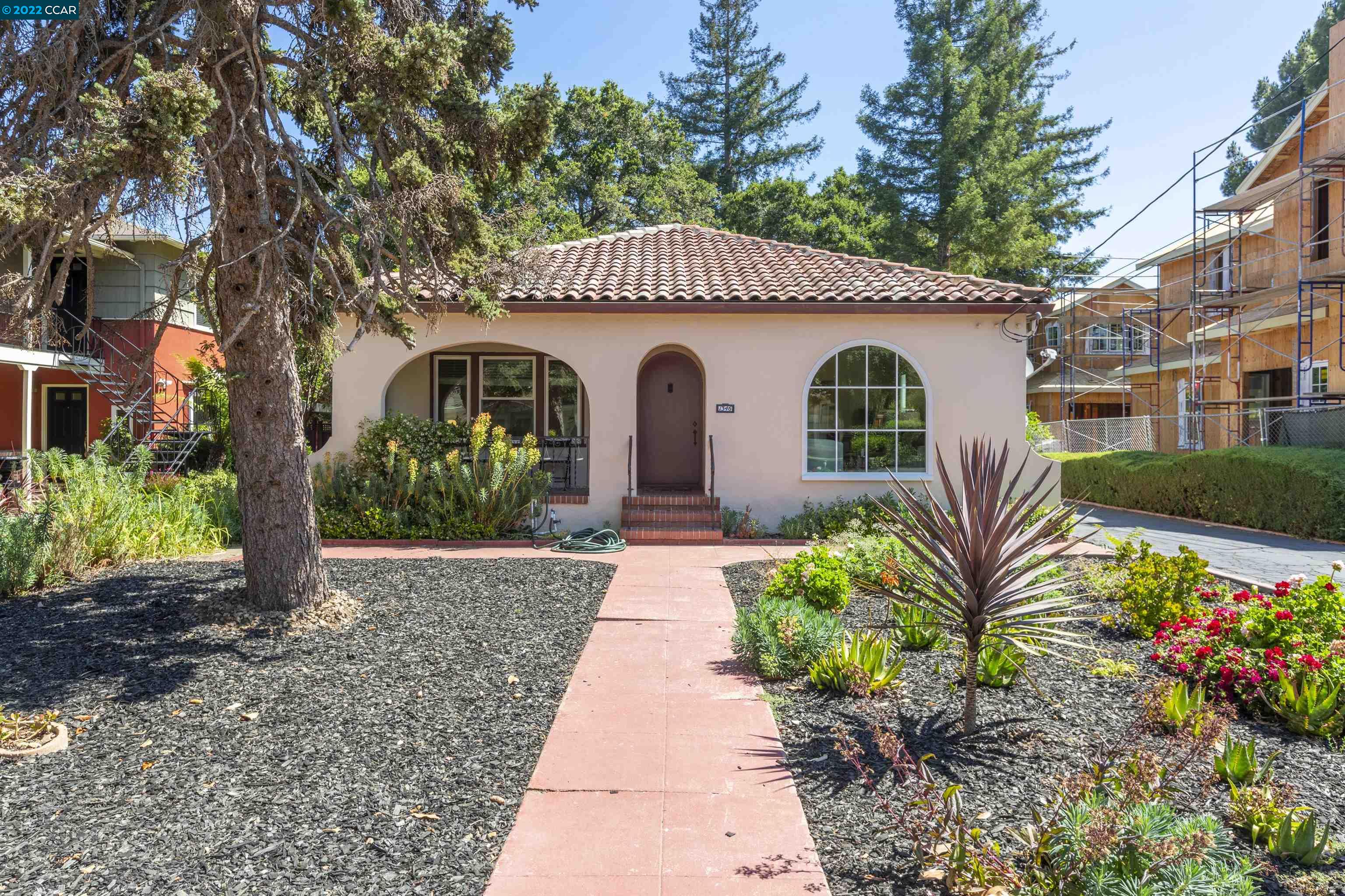 1346 Hoover Street, Menlo Park, CA 94025 Compass