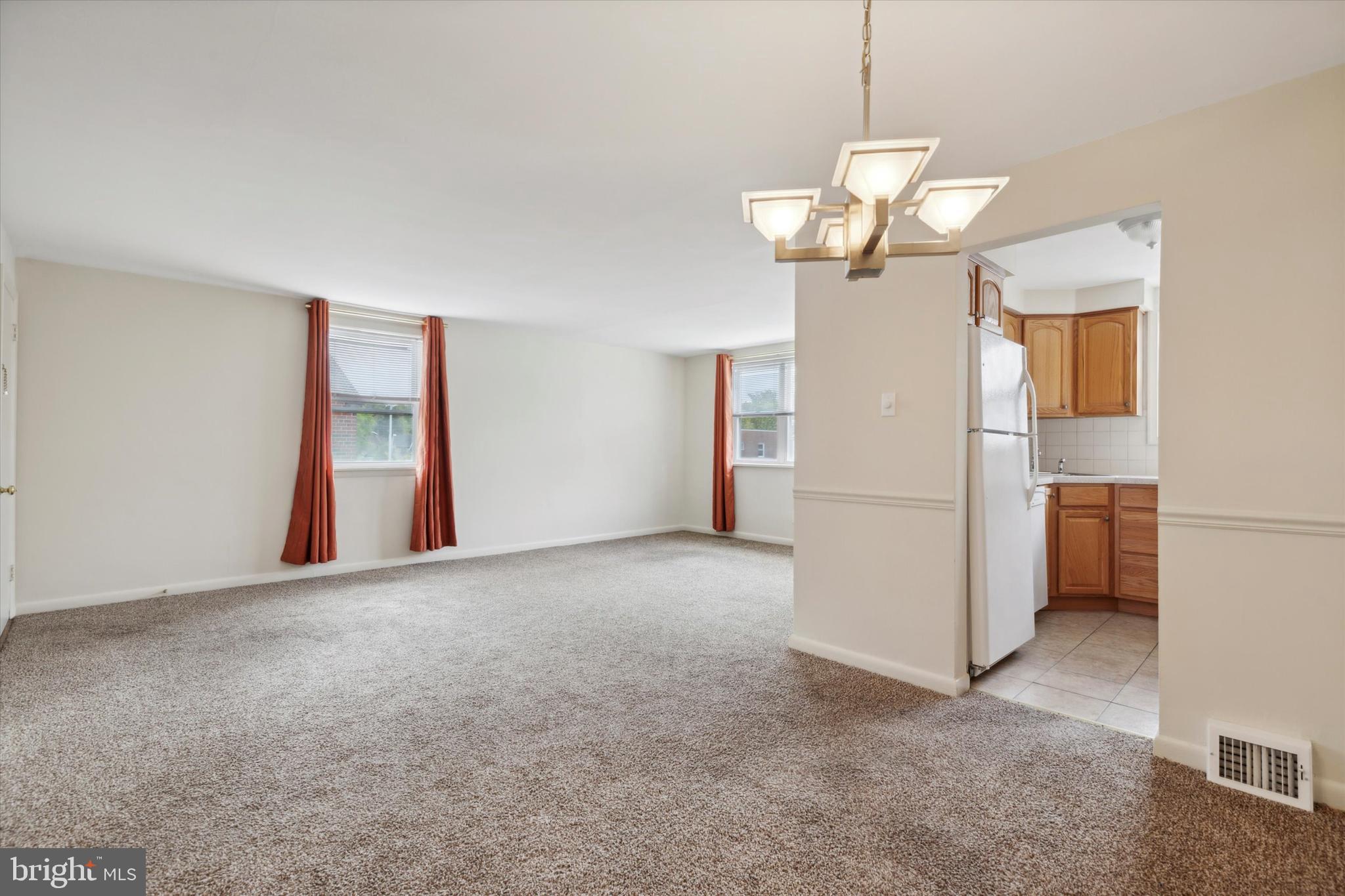 23 Windsor Road, Unit 2 Glenside, PA 19038 - Photo 4 of 14