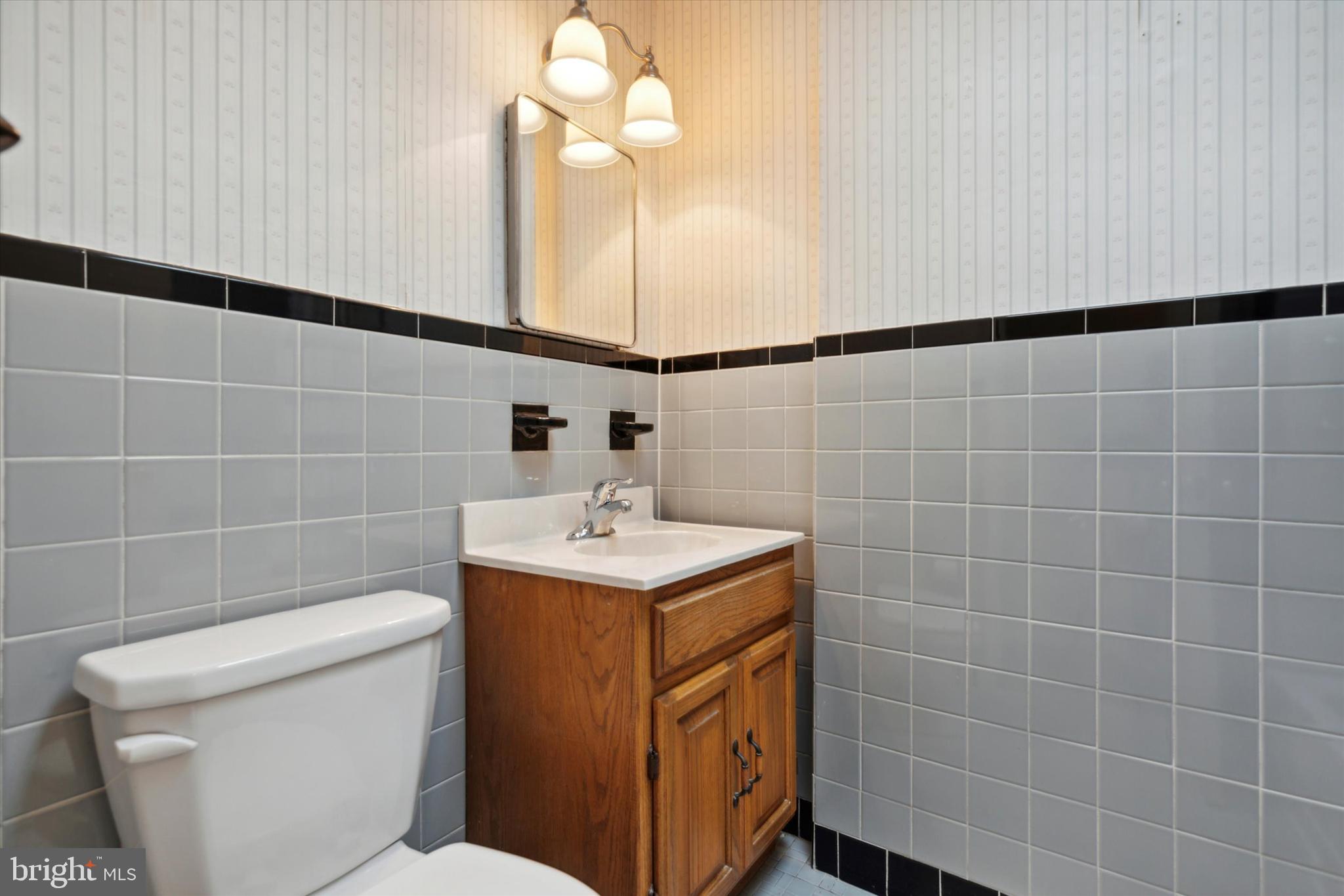 23 Windsor Road, Unit 2 Glenside, PA 19038 - Photo 9 of 14