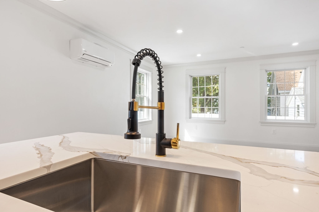 9 Swan Street, Unit 3 Beverly, MA 01915 - Photo 8 of 36