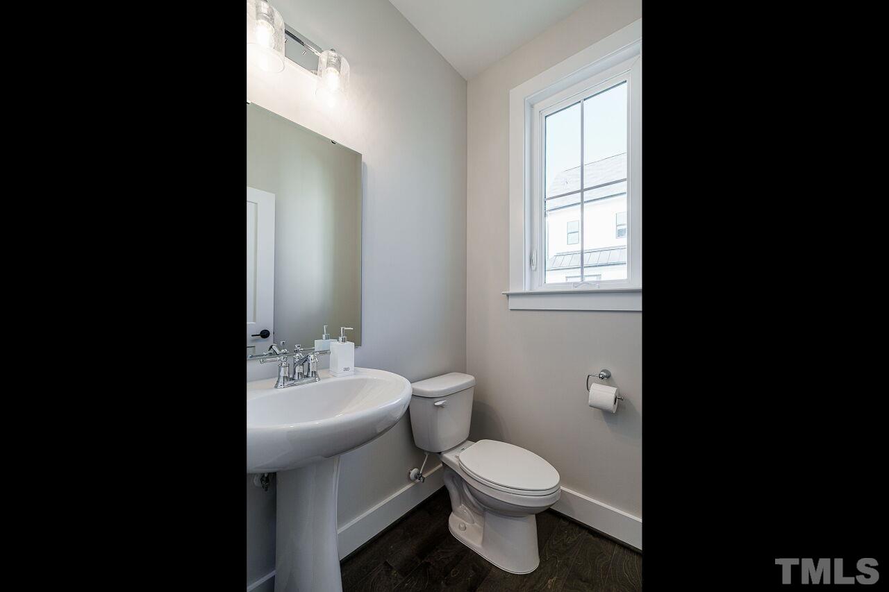 1601 Draper View Loop, Unit 101 Raleigh, NC 27608 - Photo 22 of 30