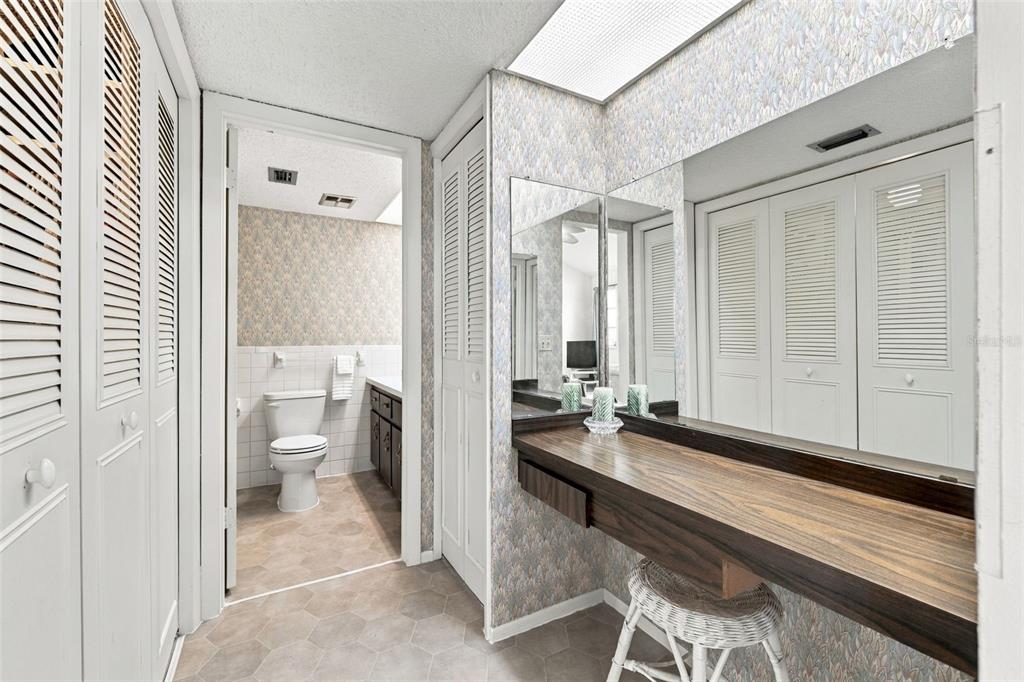 2101 Sunset Point Road, Unit 1502 Clearwater, FL 33765 - Photo 22 of 37 Gallery Image 22