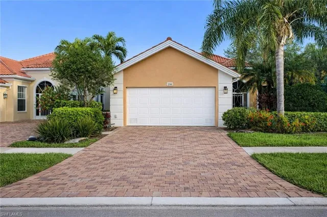 $3,100 | 7651 Hernando Court, Naples, FL 34114