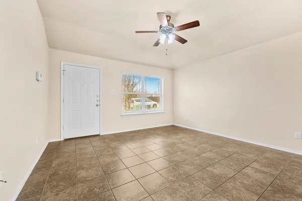 $344,999 | 917 Brookview Drive, Copperas Cove, TX 76522