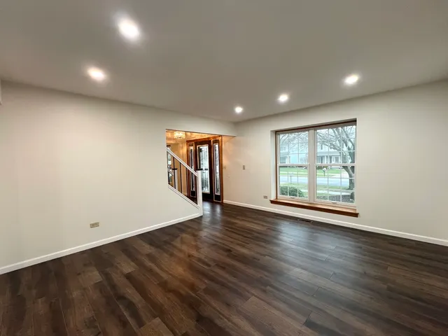 $650,000 | 2741 Gateshead Drive, Naperville, IL 60564