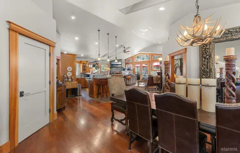 $1,595,000 | 962 Modesto Avenue, South Lake Tahoe, CA 96150