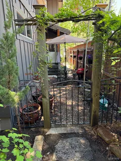 $1,595,000 | 962 Modesto Avenue, South Lake Tahoe, CA 96150