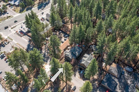 $1,595,000 | 962 Modesto Avenue, South Lake Tahoe, CA 96150